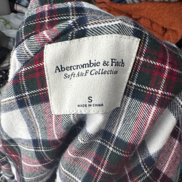 ABERCROMBIE AND FITCH soft af red green plaid button down size small - Picture 3 of 4
